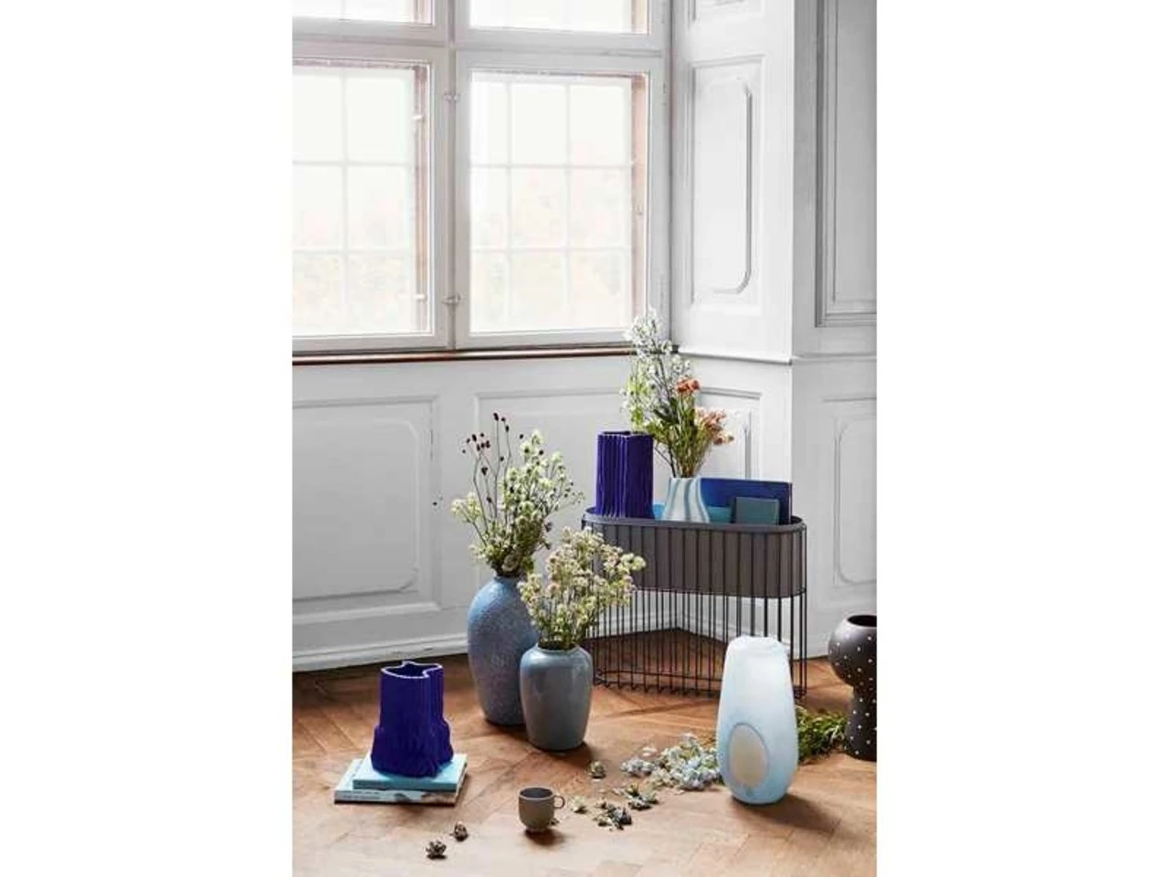 Broste Copenhagen Fenja Plantenbak Op Standaard - Blauw 2 Broste Copenhagen Fenja Plantenbak Op Standaard - Blauw - Afbeelding 2