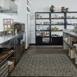 House Doctor Agon Vloerkleed - Groen 180x180cm 7 House Doctor Agon Vloerkleed - Groen 180x180cm -Decoratieve Artikelen Winkel house doctor agon vloerkleed groen 180x180cm 2