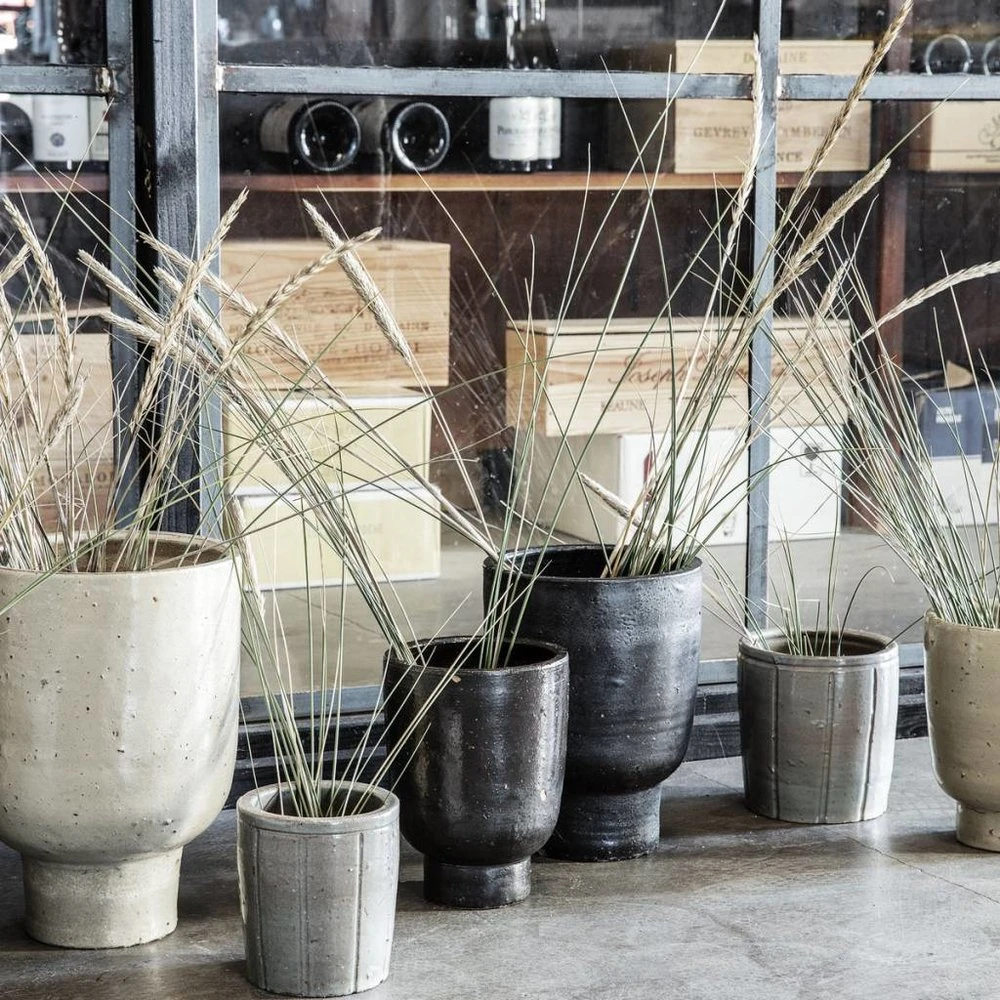 House Doctor Artist Bloempot Zwart Ø15cm 2 House Doctor Artist Bloempot Zwart Ø15cm - Afbeelding 2