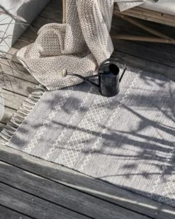 House Doctor Ciero Vloerkleed Lichtgrijs 130x85cm - 205085021 8 House Doctor Ciero Vloerkleed Lichtgrijs 130x85cm - 205085021 -Decoratieve Artikelen Winkel house doctor ciero vloerkleed lichtgrijs 130x85cm 2