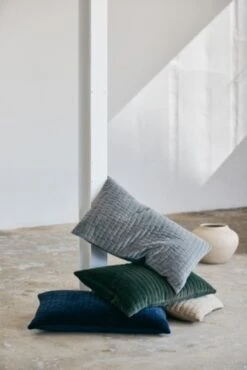 Nordal Castor Kussen Incl Vulling - Donkerblauw -Decoratieve Artikelen Winkel nordal castor kussen incl vulling donkerblauw 2