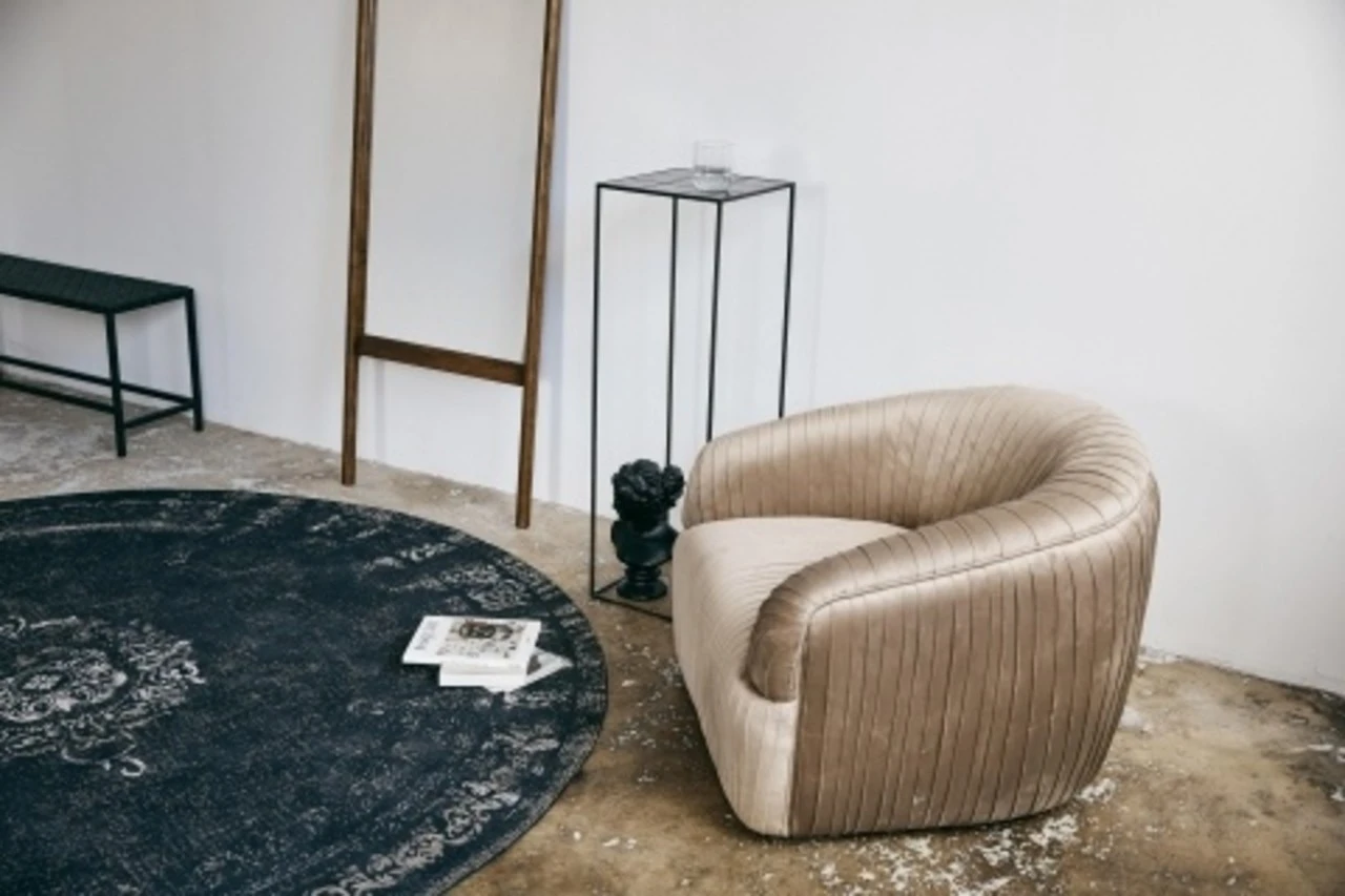 Nordal Grand Rond Vloerkleed Donkergrijs/zwart - Diameter 240cm 2 Nordal Grand Rond Vloerkleed Donkergrijs/zwart - Diameter 240cm - Afbeelding 2