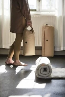 Nordal Yoga Meditatie Bolster - Beige -Decoratieve Artikelen Winkel nordal yoga meditatie bolster beige 3